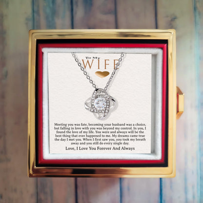 Rotating rose gift box with necklace "to my wife" gift,